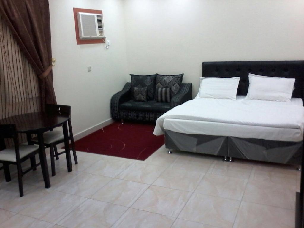 Zaer Al Fakhama Hotel Apartments Tabuk Room photo